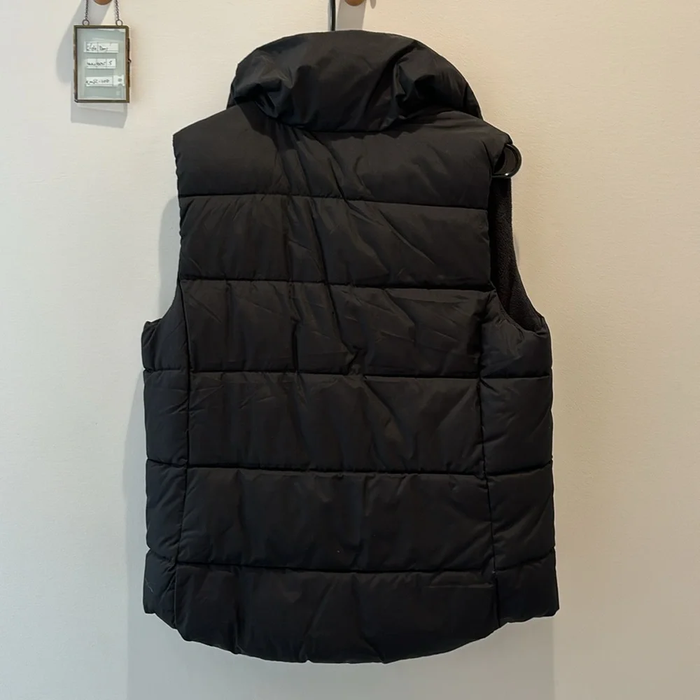 Old Navy Puffer Vest